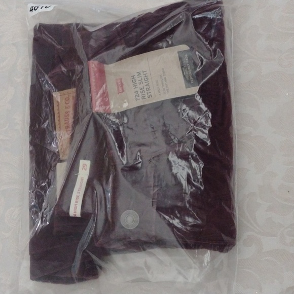 Levi Strauss Maroon Corduroy Pants - Picture 5 of 5